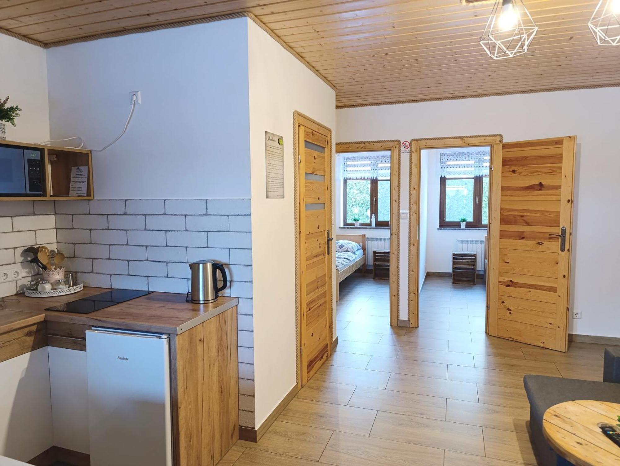 Lesny Dwor Bieszczady - Sauna I Goraca Balia Фермерський будинок Устрики-Долішні